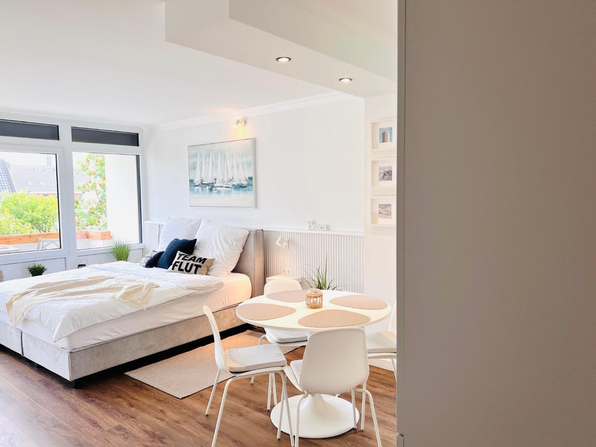 Neu - Frisch Renoviertes Ferienapartment "Waterkant" Busum Exterior photo